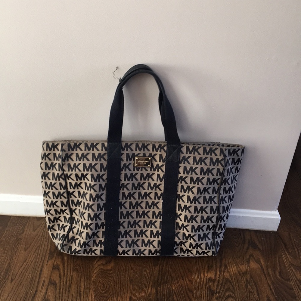 Micheal Kors weekender bag
